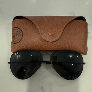 Ray-Ban Black Unisex Sunglasses